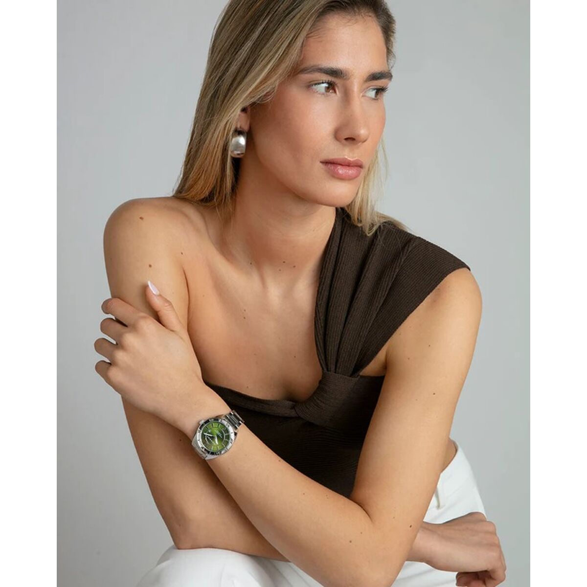 V4HEAA9C0ACEDF0B5E0EAAC8EDF5F91648FR6732850P4